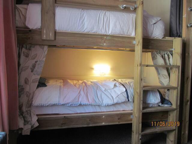 Les Fleurs Accommodation 도버 외부 사진